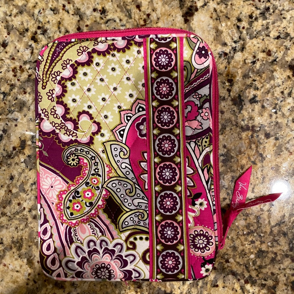Vera Bradley Very Berry Paisley Tablet eReader Case NWOT